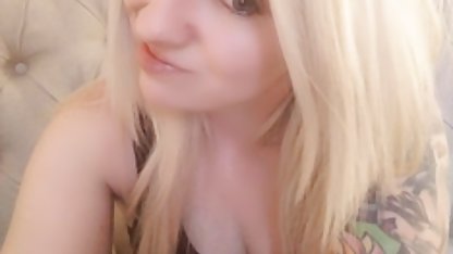 همسر عکس سکسی زیبا ناوک Swinger Upscale یک غریبه با یک دیک بسیار طولانی است