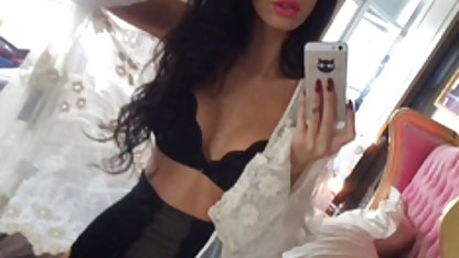Foot Fetish دانلود فیلم و کلیپ سکسی با لینک مستقیم Ignore Cam Milf French در Vends-ta-culotte