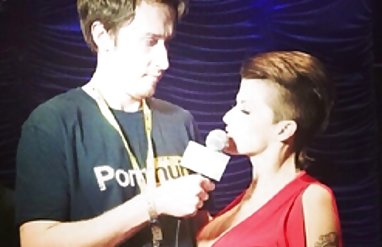 همسر عکس سکسی متحرک خفن نمایشگر Voyeurchamp.com خانم بوسه در یک ساحل برهنه ، فضول